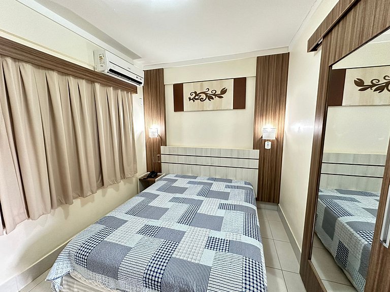 Lacqua diRoma III Flat 02