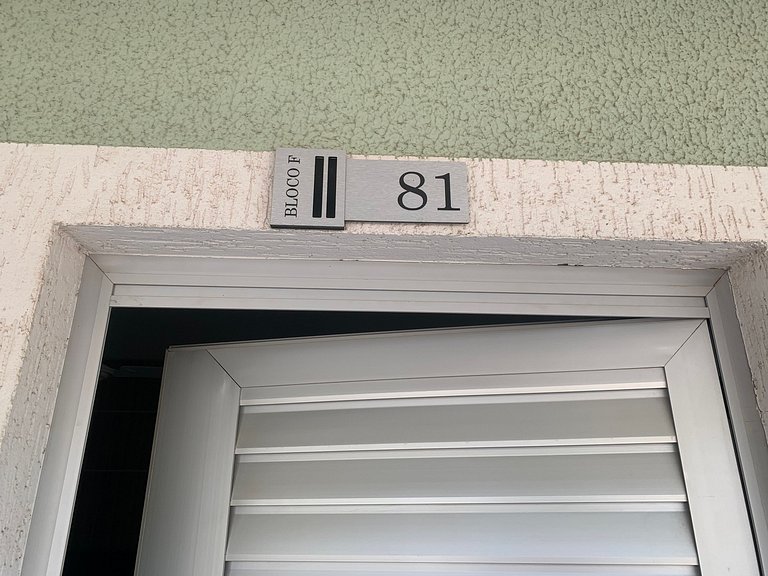 Lacqua diRoma II Flat 81